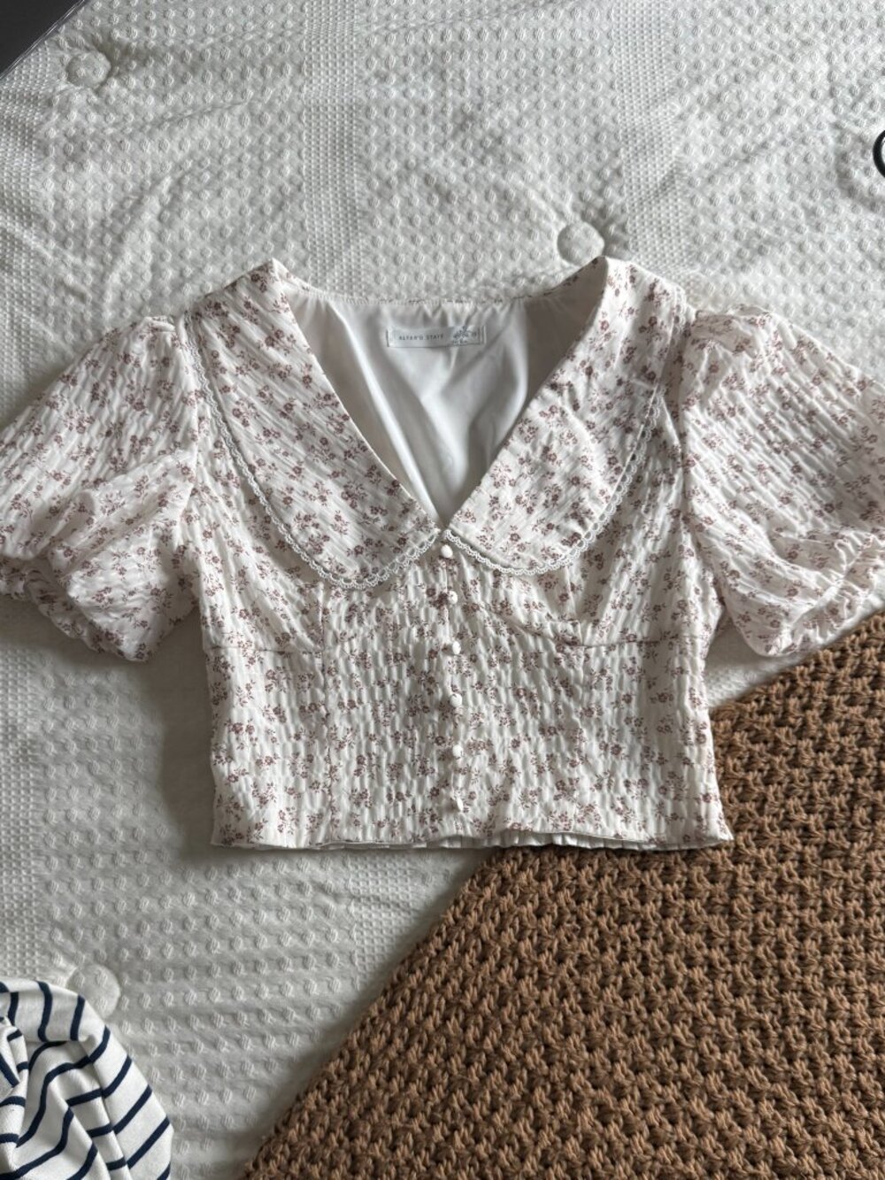 Cropped ruffled blouse